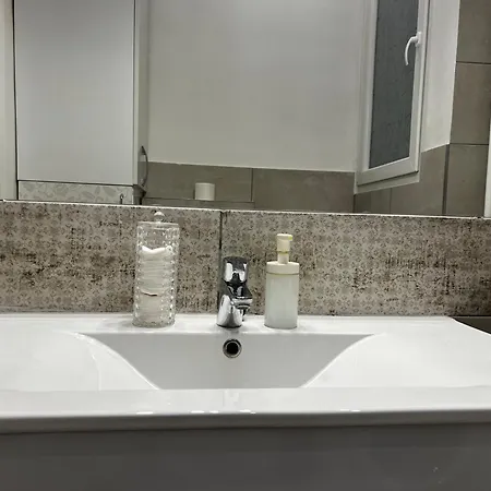 דירה P9 By Small