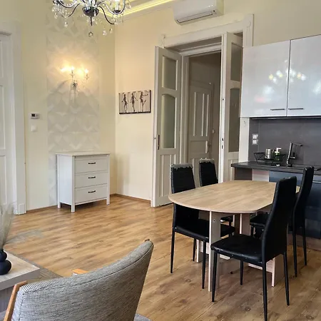 P9 By Small Budapest