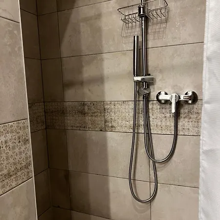 P9 By Small Apartment *