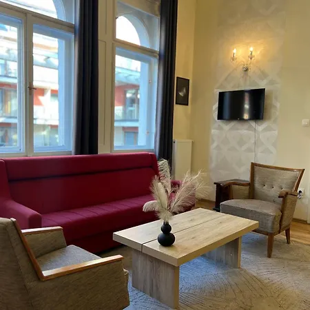 P9 By Small Apartment Budapest