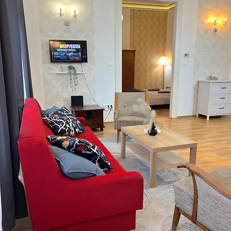 P9 By Small Appartement *