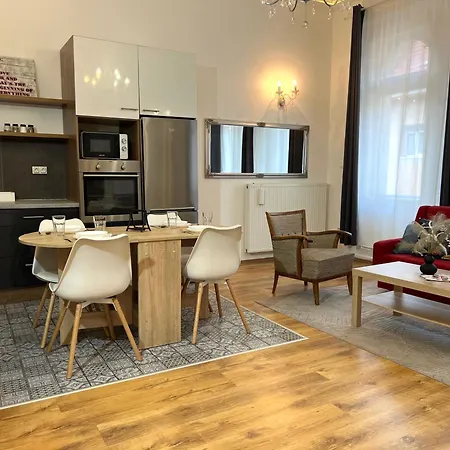 P9 By Small Appartement Boedapest