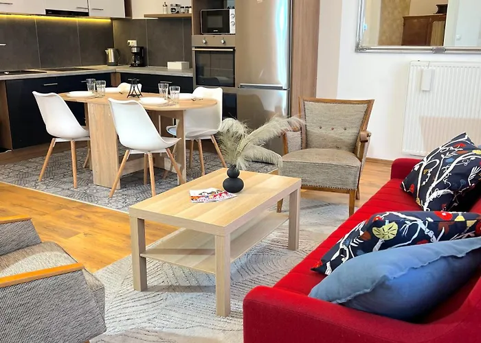 P9 By Small Budapešť